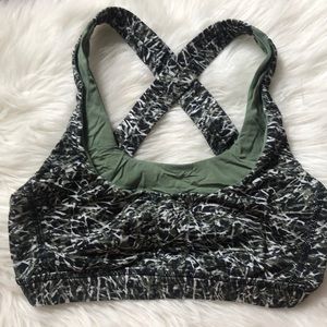 Lululemon sports bra